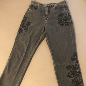American Eagle “Mom Jean” w/ Floral Stitch